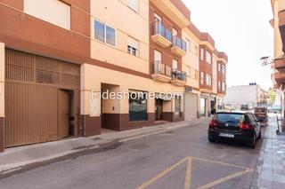 Aparcament cotxe a Calle echevarria 44. Plaza de garaje para coche mediano, en calle echevarría 44, dúrc