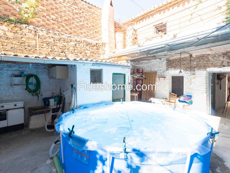 Foto 9ed5c3c8-da1a-475a-a5b2-e8e4a30c03b7. Casa a calle eras 16 a Nigüelas