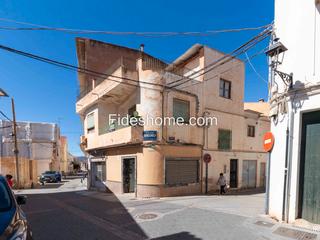 Casa adossada a Calle de rocio durcal 24. Casa en pleno centro de dúrcal con magnífico bajo comercial y vi
