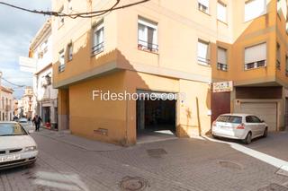 Local Comercial a Calle general serrano 31. Local comercial de 75 m² en pleno centro de dúrcal