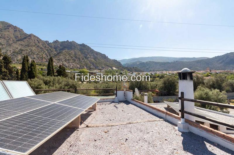 Foto adf758c2-65ff-4bdb-936c-0391ef709066. Bauernhof mit kamin heizung parking in Nigüelas