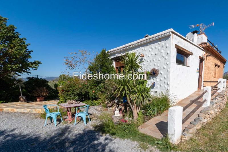 Foto ba0a78ef-13f1-44ad-a2f8-40082468459b. Bauernhof mit kamin heizung parking in Nigüelas