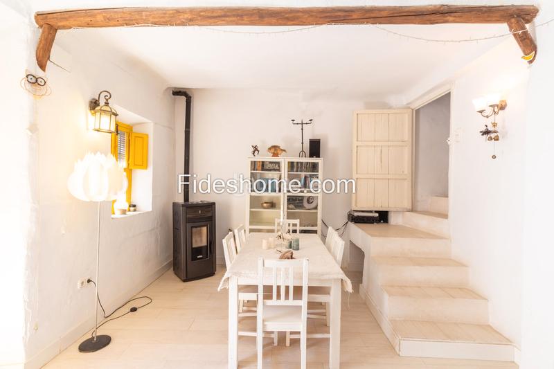 Foto 0e4fa7fc-0e95-4f3c-9ace-292937326717. Masía en calle perez galdos 4 encantadora casa rústica en el corazón de melegís en Lecrín