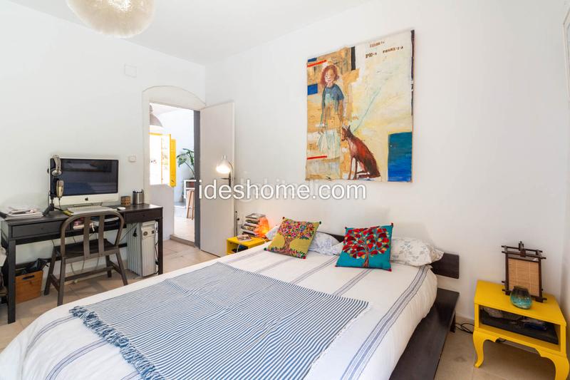 Foto 56f39bbb-b4b6-4b9c-bb19-424db4ff2d2e. Masía en calle perez galdos 4 encantadora casa rústica en el corazón de melegís en Lecrín