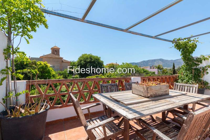 Foto aab7fd1e-385e-4886-8145-2b4a8fb40a77. Masía en calle perez galdos 4 encantadora casa rústica en el corazón de melegís en Lecrín