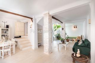 Masia a Calle perez galdos 4. Encantadora casa rústica en el corazón de melegís