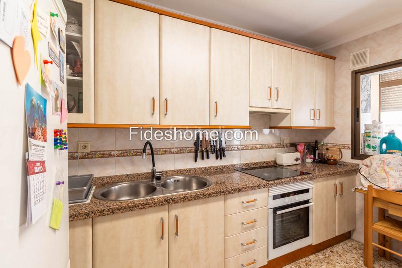 Foto 8a1dc695-9a18-4ac7-9aab-314d0ffe3da3. Piso en avenida de andalucía 2 piso en venta en av andalucia 2, 2a, en Albuñol