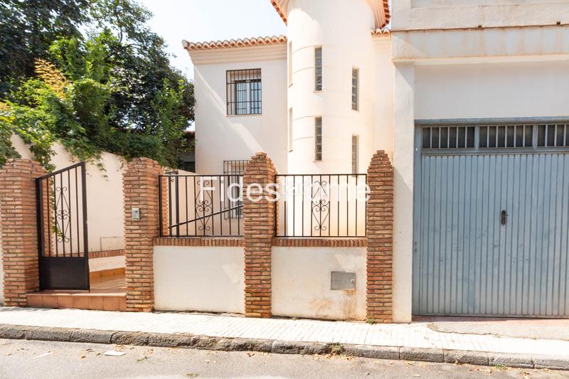 Foto 098df9ae-1d0c-4f00-b07d-26587b0f4a93. Casa en calle calvario 3 chalet adosado en venta en calle calvario 3, durcal en Dúrcal