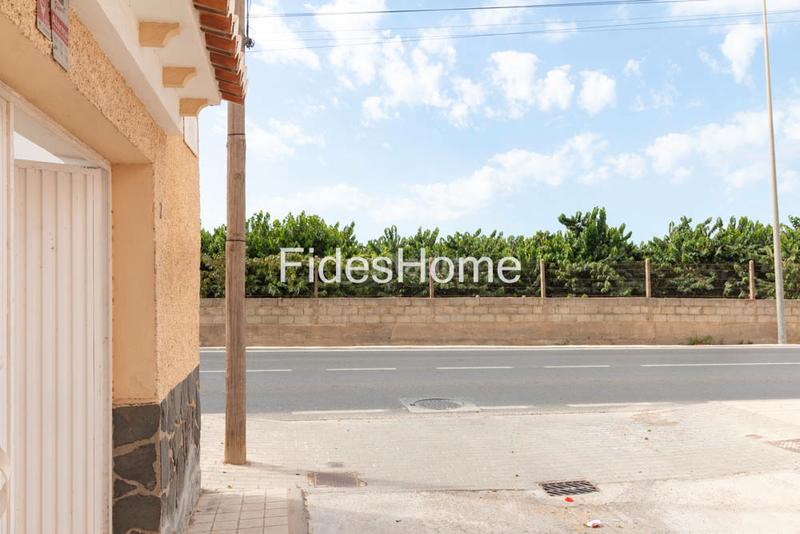 Foto 33c158a9-8a77-42c7-9c7a-68d6471b3040. Chalet in calle general palafox 2 in Los Tablones - La Garnatilla Motril