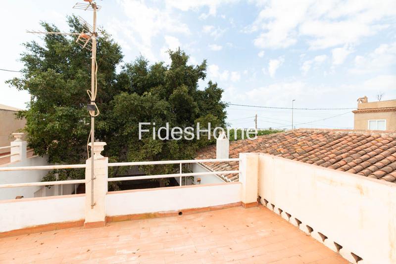 Foto 64c7d93e-4dde-451a-bd5c-b456771ed972. Chalet in calle general palafox 2 in Los Tablones - La Garnatilla Motril