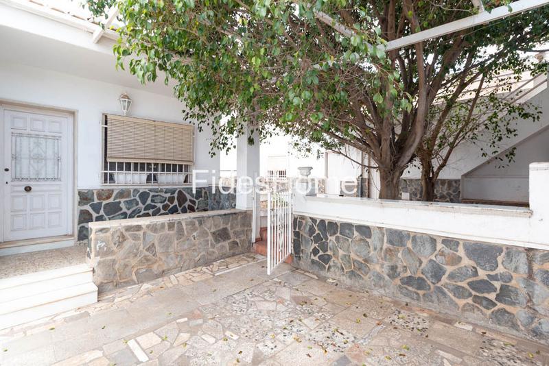 Foto 69238ead-2f7a-486c-9cd7-6e50e40d5d15. Chalet in calle general palafox 2 in Los Tablones - La Garnatilla Motril