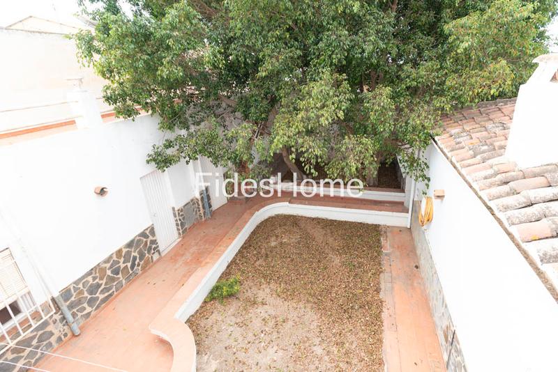 Foto 7cbf5d59-2260-4b45-a5eb-3a43ad498da6. Chalet in calle general palafox 2 in Los Tablones - La Garnatilla Motril