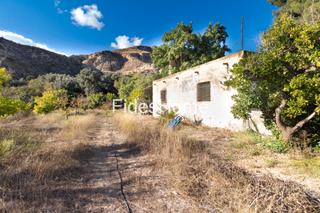 Fondo rustico  Calle andalucia 14. Finca rústica con estanque de gran capacidad y nave de aperos