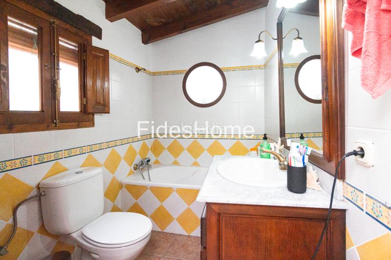 Foto 0d53dd4d-8562-45e2-b50f-ea6227805f8d. Casa in calle cañadilla 8 in Dúrcal