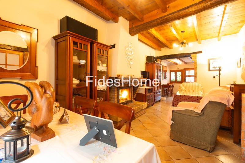 Foto 754358e8-f94d-42c3-86d3-ed6195b9f8e0. Casa in calle cañadilla 8 in Dúrcal