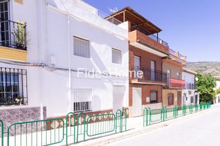 Casa a schiera in Calle real 13. Una casa con esencia en béznar