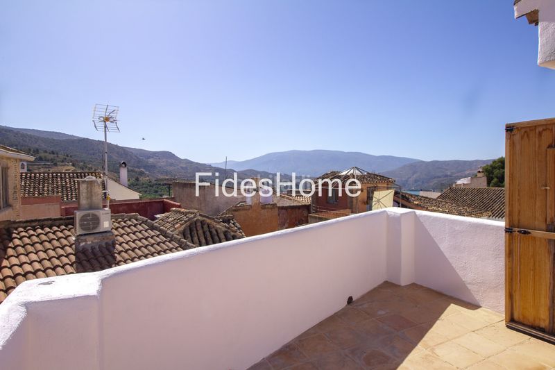 Foto d9996592-e694-433e-8786-80569689864a. Casa adossada a calle carniceria 21 a Lecrín