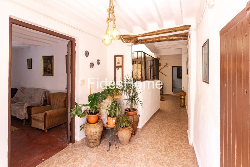 Foto 4358413a-7fe7-41ee-868b-473e7d7c1f8d. Casa adossada a calle santisima trinidad 5 a Pinar (El)