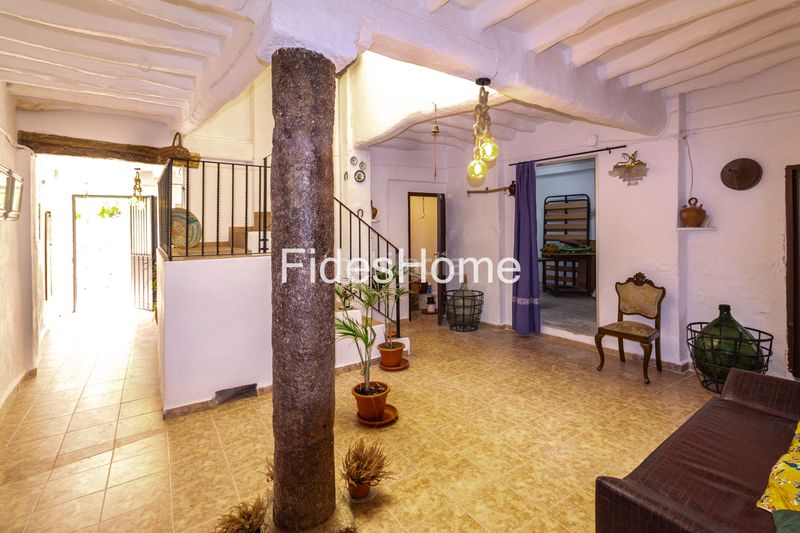 Foto 81848283-61f5-4a56-98af-61a899f425bb. Casa adossada a calle santisima trinidad 5 a Pinar (El)