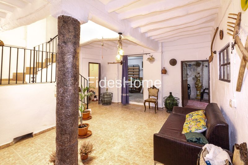 Foto 9773cd6b-718d-4a39-9d10-7234c6a53701. Casa adossada a calle santisima trinidad 5 a Pinar (El)