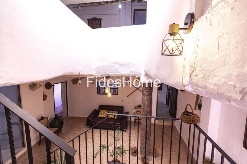 Foto f3013d37-6672-4d02-a0c1-f77caab85d2b. Casa adossada a calle santisima trinidad 5 a Pinar (El)
