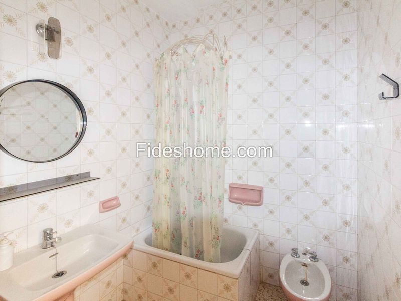 Foto b882bfa8-7c2f-40a1-b7d8-c5432e57f596. Chalet dans calle san roque 19 dans Pinar (El)