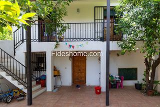 Country house  Avenida 28 de febrero 8