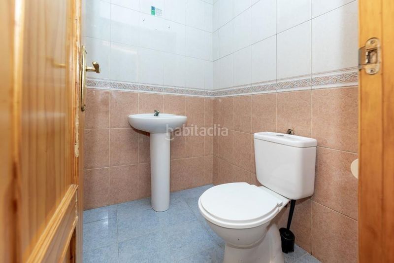 Foto 4f0c2226-7d89-4b8f-bbf7-1a1352d57ae6. Casa a Ayuntamiento Alhendín