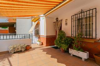 Maison jumelée  Calle pérez galdós. Oportunidad única adosada en las gabias!
