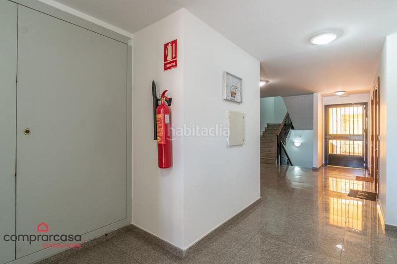 Foto 4d7e50c6-840d-452c-9d05-4fb3e02b25dc. Piso amplio piso en el centro de hijar con garaje y trastero en Gabias (Las)