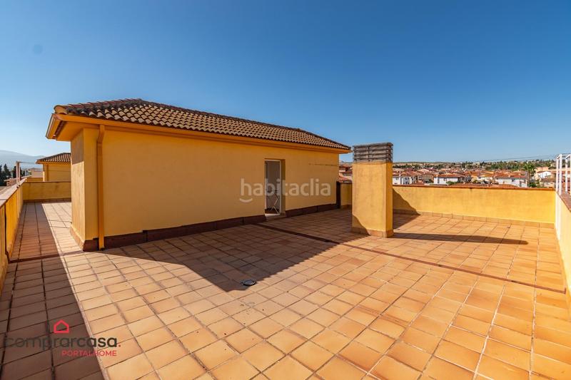 Foto 5d74c060-403c-42ed-892d-27e0c63bf8b0. Piso amplio piso en el centro de hijar con garaje y trastero en Gabias (Las)