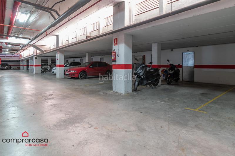 Foto c26cf448-d95b-4825-af8b-d1835fb4e0b4. Piso amplio piso en el centro de hijar con garaje y trastero en Gabias (Las)