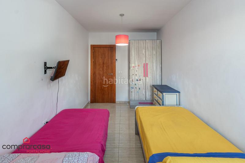 Foto dea3691d-f8bd-42a6-9c79-ed11c1cd90b6. Piso amplio piso en el centro de hijar con garaje y trastero en Gabias (Las)