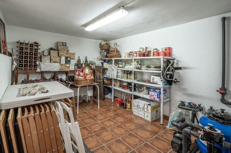 Foto 33acf9a7-7db6-4b18-97b8-156c026b3bde. Casa a calle castoreño 7 a Joaquina Eguaras Granada