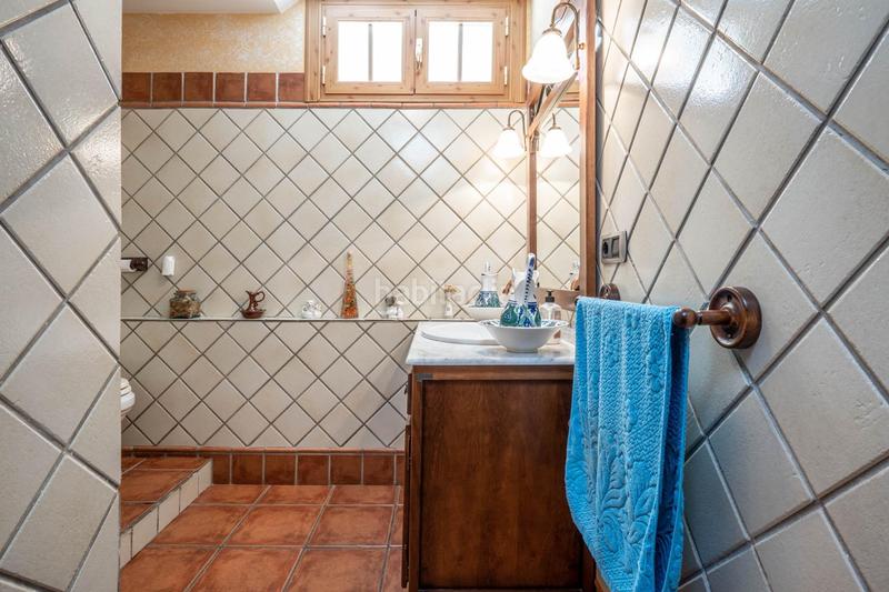 Foto 57e0df7e-184a-44df-9db7-edf3f354548b. Casa a calle castoreño 7 a Joaquina Eguaras Granada