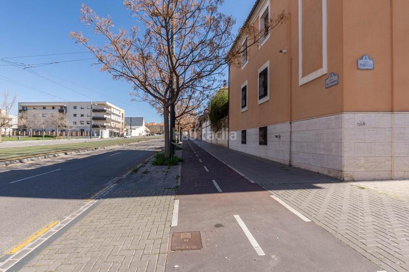 Foto b41453b4-5790-4a84-b8cd-c30dfe2a9f3a. Casa a calle castoreño 7 a Joaquina Eguaras Granada