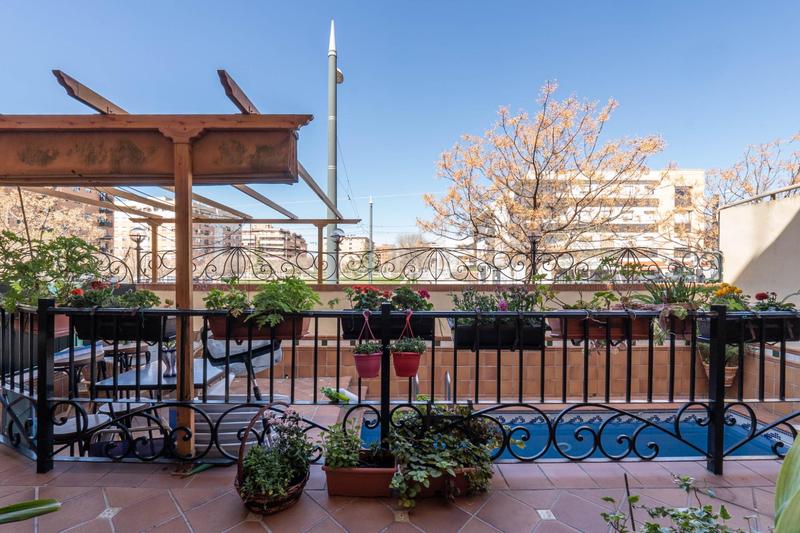 Foto be68b401-4c89-4e94-a255-6b05f3657116. Casa a calle castoreño 7 a Joaquina Eguaras Granada