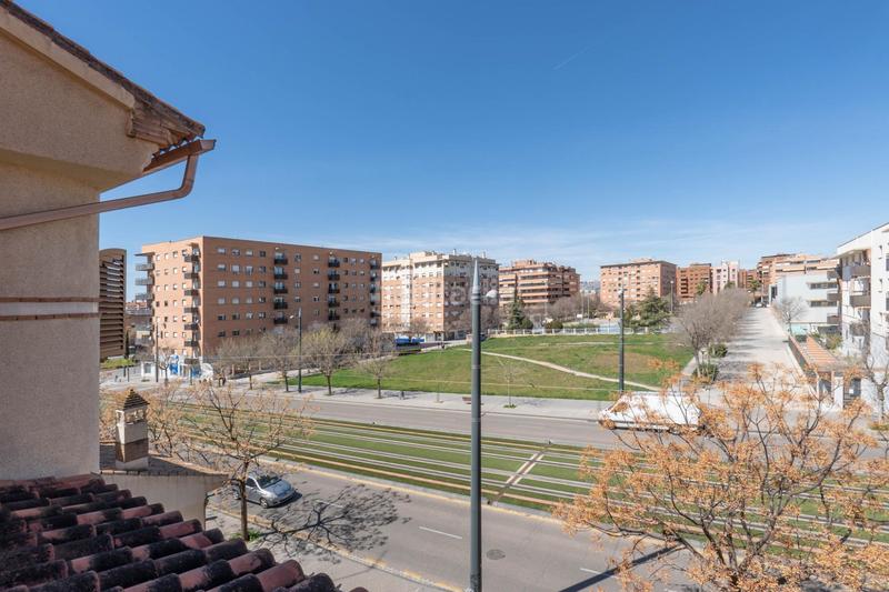 Foto efe494a3-8b21-4265-8b78-c880110953b9. Casa a calle castoreño 7 a Joaquina Eguaras Granada