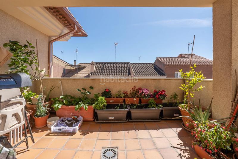 Foto f53f937b-6bc1-4354-b747-ef0809c5560e. Casa a calle castoreño 7 a Joaquina Eguaras Granada