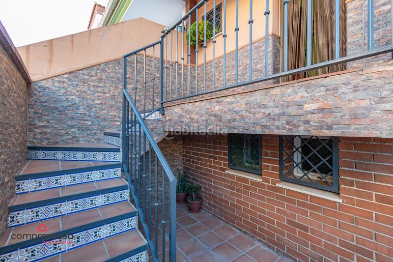 Foto 8508da65-62f9-44bf-8ac7-905d68754b0d. Casa adossada a calle calle de gloria fuertes a Belicena Vegas del Genil