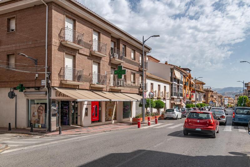 Foto c9a0cfa2-7ebc-419a-9d79-c2e10b997744. Etagenwohnung mit heizung parking in Las Tres Cruces Armilla