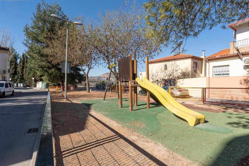 Foto f95c01b3-7dc1-4d60-939e-333daa1f0251. Casa adosada en Polideportivo Alhendín