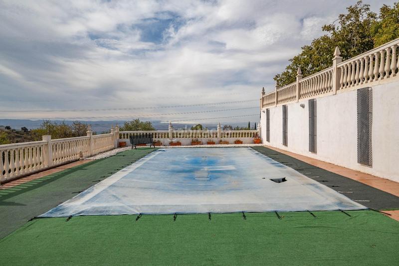 Foto 1c3e5bf5-a91c-4fb0-ab17-6762eda79ce2. Xalet amb aparcament a Alfacar