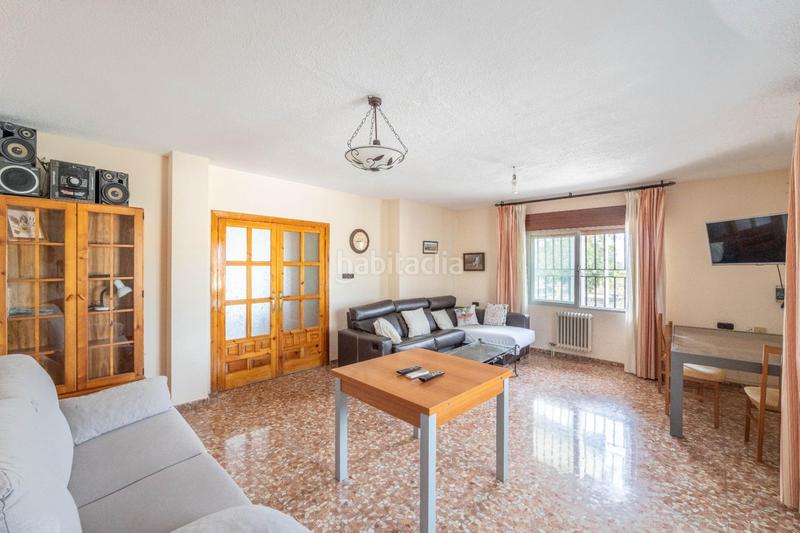 Foto adb51189-f2b4-4577-b327-bbd92960d3b8. Xalet amb aparcament a Alfacar