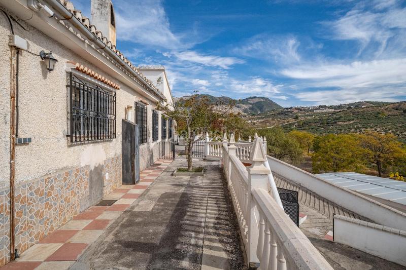 Foto ba0afbbb-7857-4d2e-b3e3-bcc6c6656034. Xalet amb aparcament a Alfacar