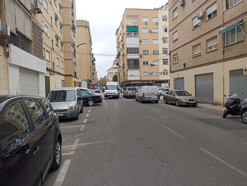 Foto ecfee860-b870-45b3-9e2b-f107c2ee82a2. Locale commerciale in Barrio de Zaidín Granada