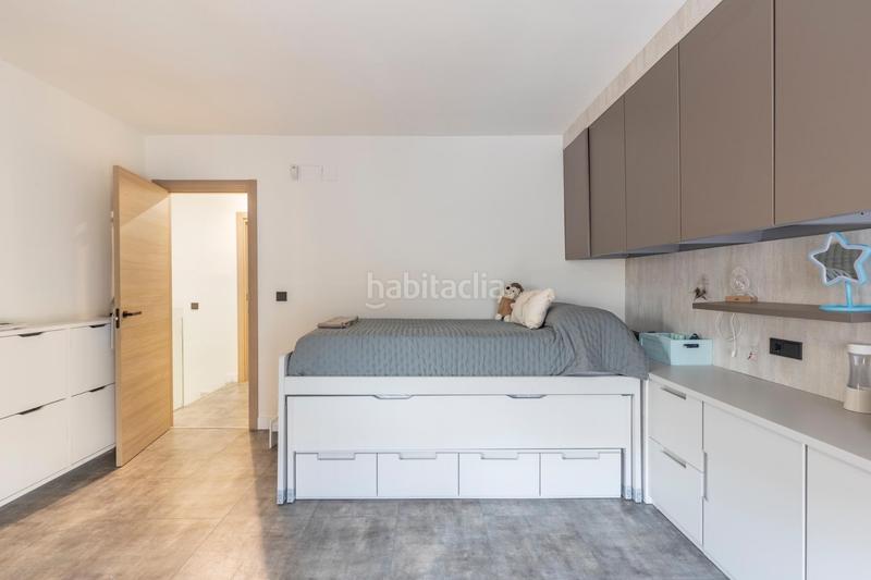 Foto 0293c14d-70ff-46dd-ac33-65d51f30bb93. Casa aparellada amb aparcament a Santa Fe