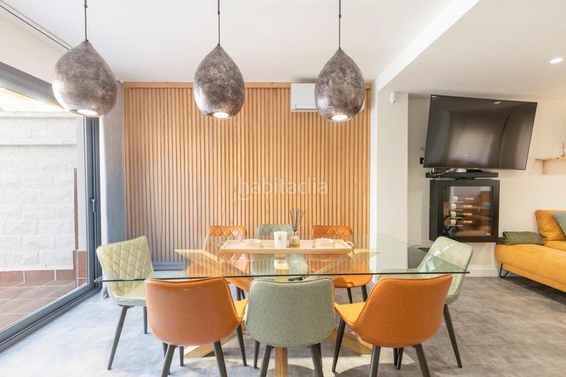 Foto 0b4c2d75-f851-4f01-9e45-56e33be219be. Casa aparellada amb aparcament a Santa Fe