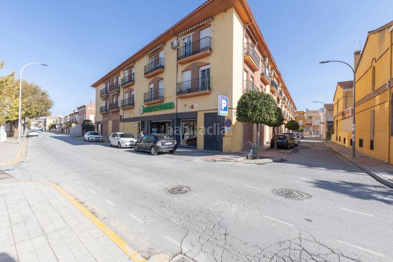 Foto 2afd3c5f-e46c-4919-aaf9-c4e57251e9fc. Casa aparellada amb aparcament a Santa Fe