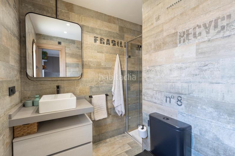 Foto 2fce4262-c453-4acc-8f98-a89f328ff725. Casa aparellada amb aparcament a Santa Fe